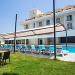 Hotel Pera Aura & 4*