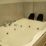 Pera Aura & 4*