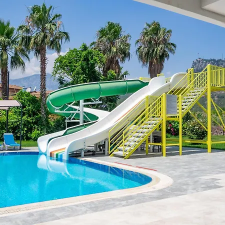 Pera Aura & מלון קמר